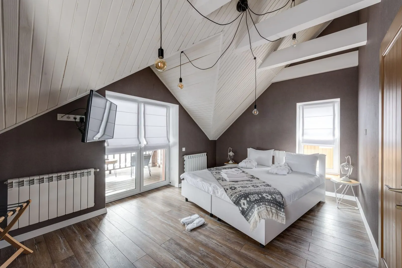 Chambre mansardée sous rampant