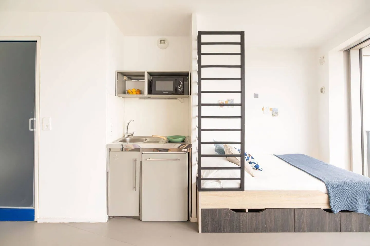 Kitchenette et espace nuit du studio