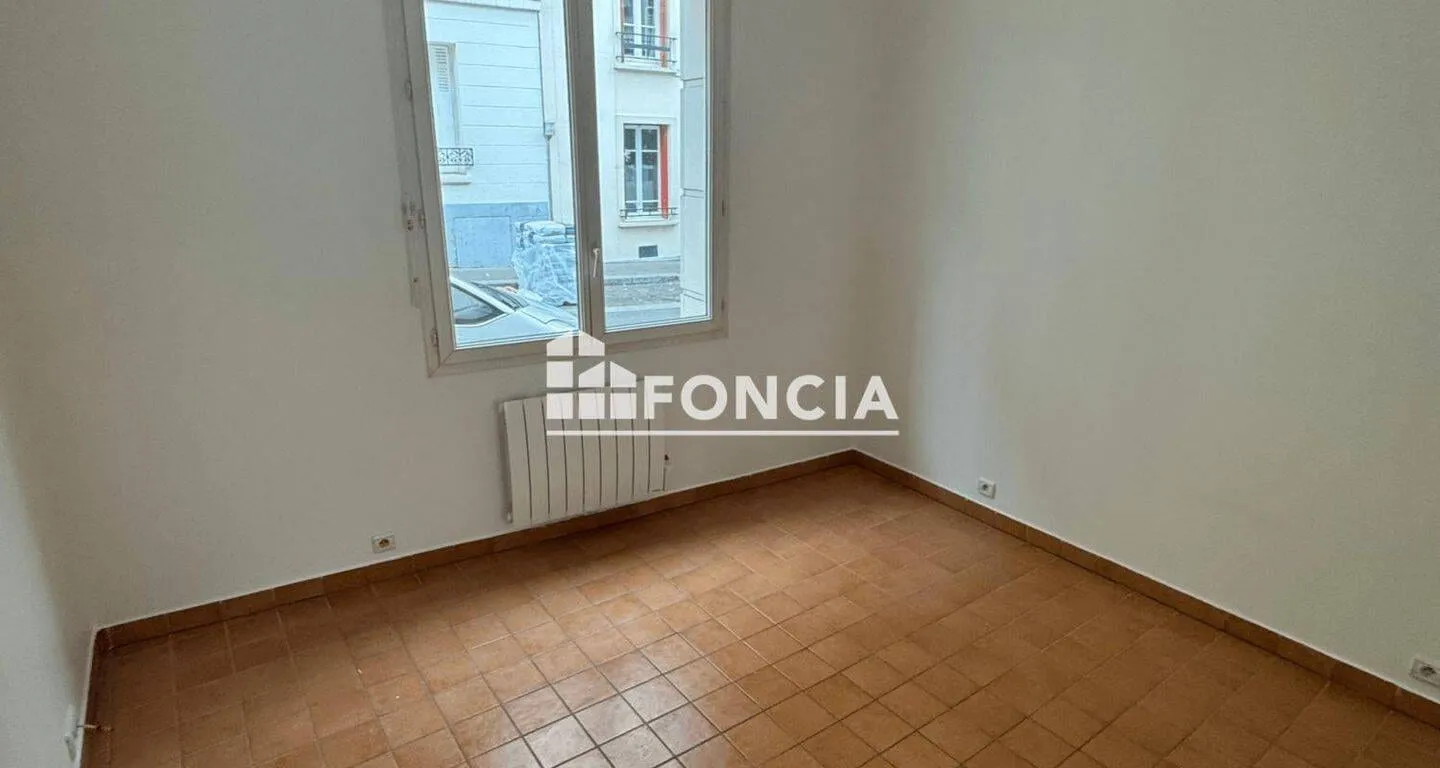 Séjour lumineux avec parquet