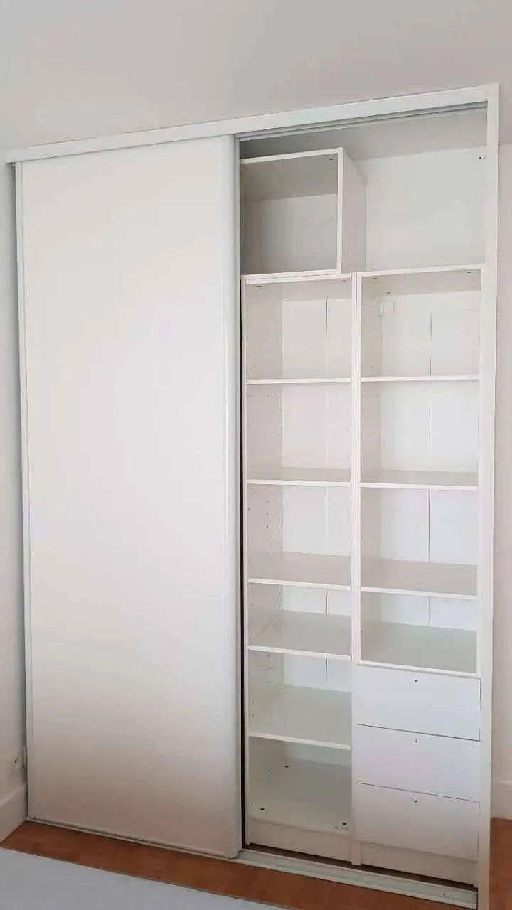 Placard de rangement toute hauteur