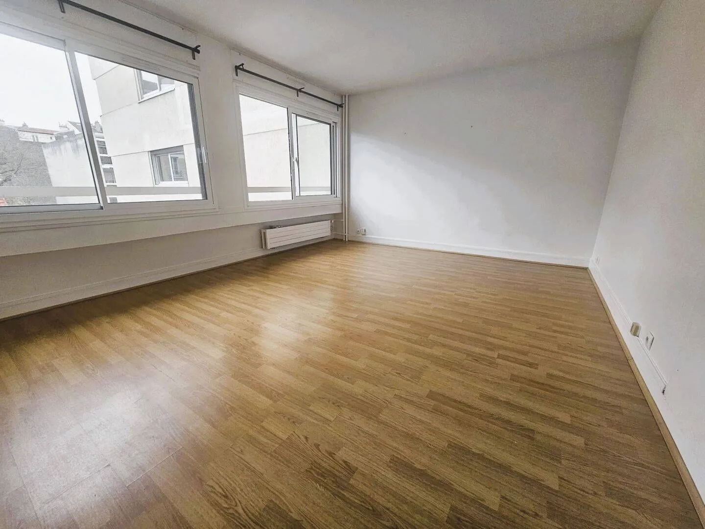 Pièce principale vue depuis l'entrée