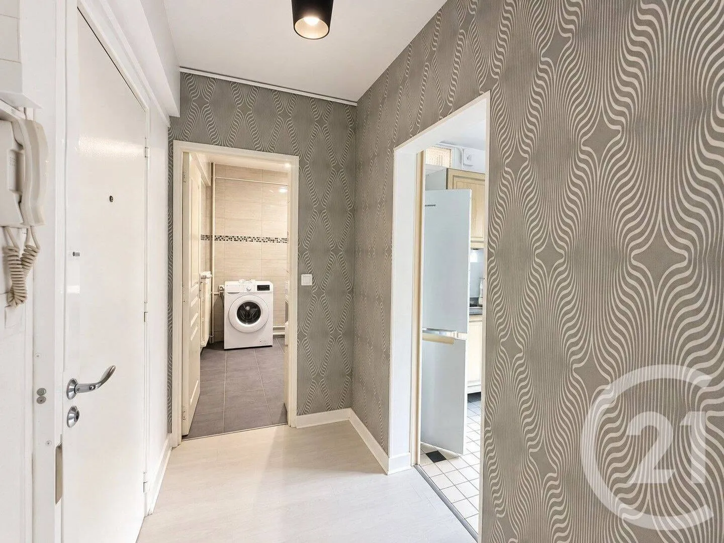Dégagement et entrée de l'appartement