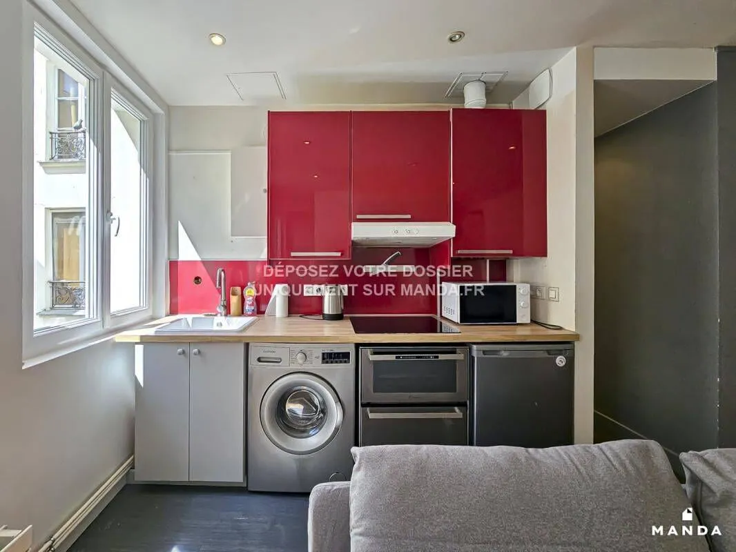 Cuisine équipée avec lave-linge