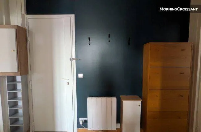 Rangements et couloir de l'appartement