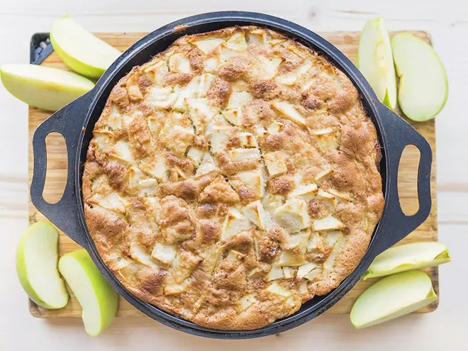 Cheap Soft Apple Cake